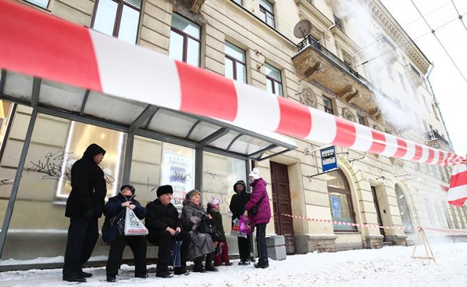 Везде весна, а в Питере — сезон игры со смертью Везде весна, а в Питере — сезон игры со смертью