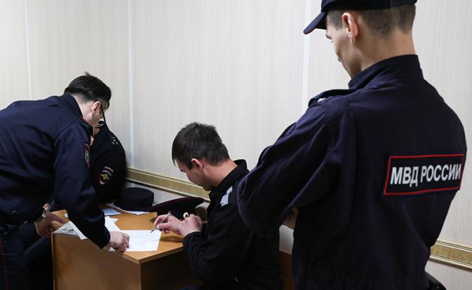 У Силуанова свои люди в полиции — и они получают достойно. Остальные — как смогут У Силуанова свои люди в полиции — и они получают достойно. Остальные — как смогут