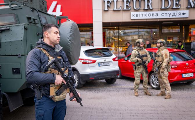 «Призраков Киева» сменяют «киевские стрелки» — Украина несется в пропасть