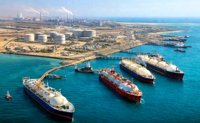 Ларри Джонсон: Ради своих глупейших амбиций Трамп на годы обрушил мировую экономику