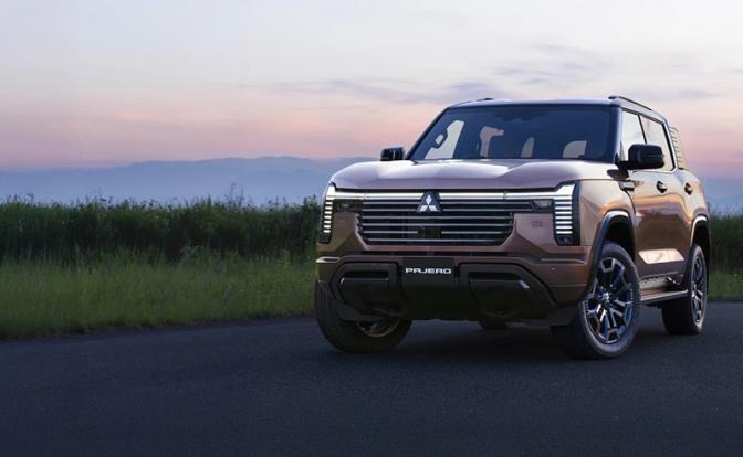Не внедорожник и не кроссовер — Mitsubishi Pajero V сделали вполне узнаваемым, но очень странным Не внедорожник и не кроссовер — Mitsubishi Pajero V сделали вполне узнаваемым, но очень странным