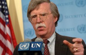 На фото: Джон Болтон, посол США в ООН, во время пресс-конференции по ядерному конфликту с Ираном в Нью-Йорке, 2006
