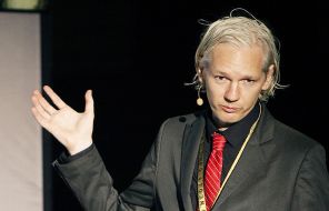 На фото: глава и основатель Wikileaks Джулиан Ассанж выступает в Копенгагене