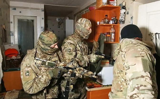 На фото: ФСБ РФ предотвратила теракт в Крыму