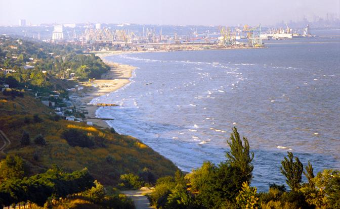 На фото: виды Мариуполя