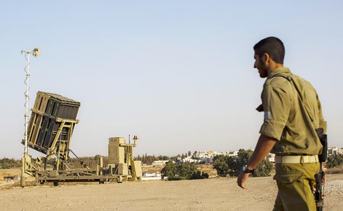 Израиль в ужасе: советская ракета 22 апреля 2021 года легко пробила знаменитый «Железный купол» 