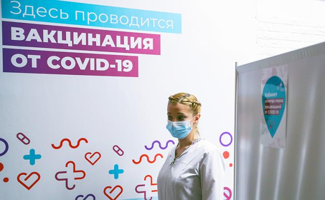 Лечит или калечит: Наивные вопросы о вакцинации от коронавируса