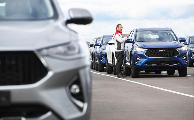 На фото: автомобильный завод Haval в Тульской области