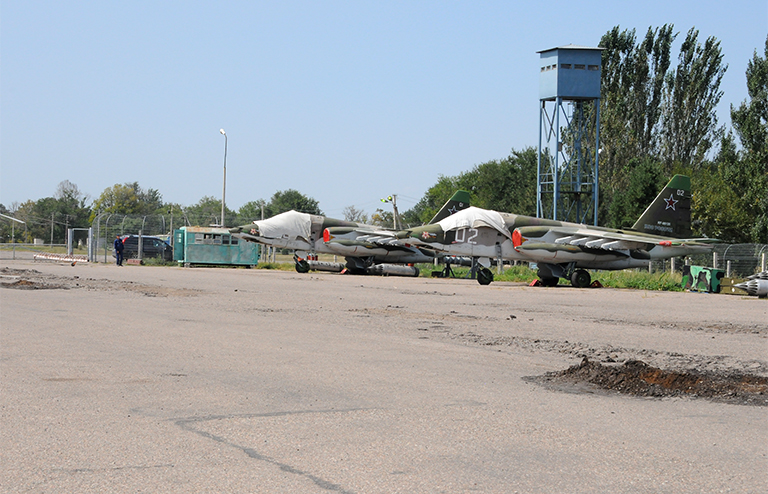 Киргизия кант военный городок