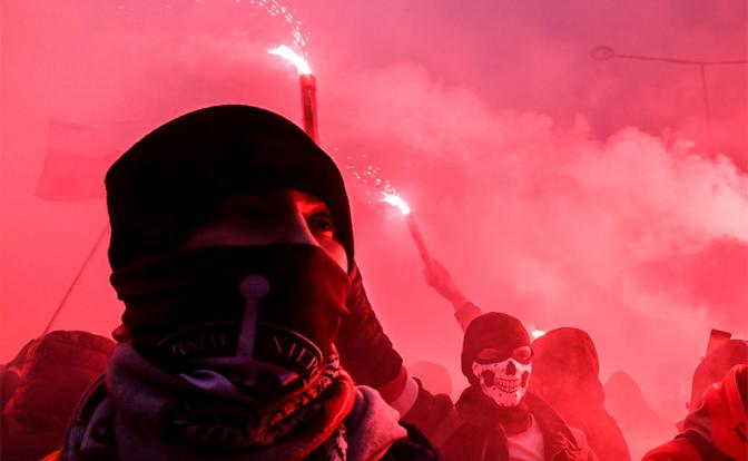 Украинский нацизм захватывает русские города