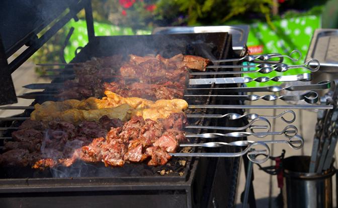 Названо безопасное количество шашлыка