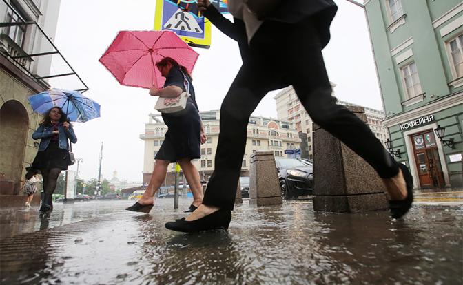 Страшная гроза в Москве: множество пострадавших