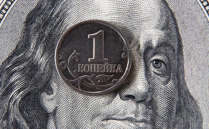 Как заработать на падении рубля, рассказал эксперт