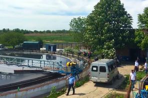 Россия. Ростовская область. На месте ЧП на очистных сооружениях (на фото), где погибли сотрудники водоканала. 21 мая в поселке Дмитриадовка Неклиновского района произошла авария на очистных сооружениях (относятся к водоканалу Таганрога).