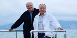 Дельфины, купание в Черном море, всплеск эмоций: Двухдневная встреча Путина и белорусского президента в Сочи
