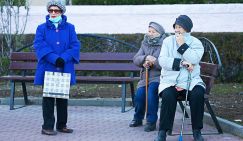 Парадокс пенсионной реформы: пенсия «ударно» растет, но старики богаче не становятся