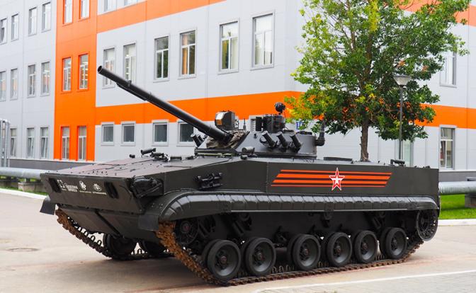 На фото: робототехнический комплекс «Удар» на базе БМП-3