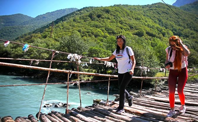 Отдых в Абхазии: будь добрым и следи за вещами