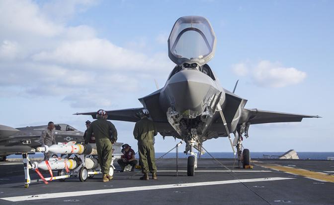 На фото: истребитель F-35 Lightning II
