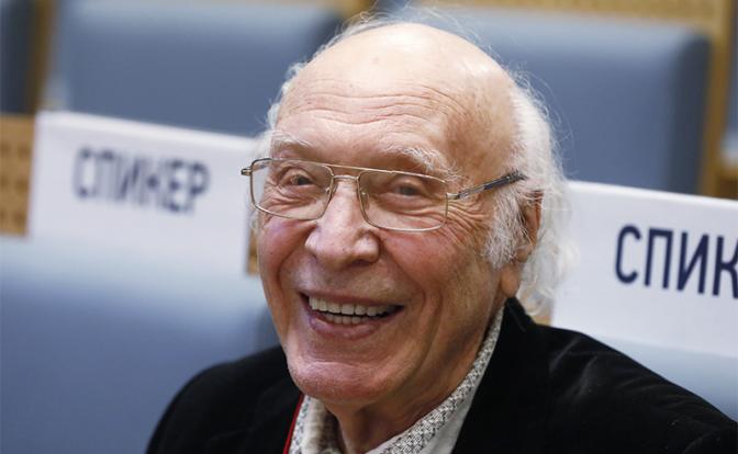 На фото: диктор Центрального телевидения СССР, участник Великой Отечественной войны Виктор Балашов