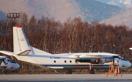 На фото: архивное фото пассажирского самолета Ан-26