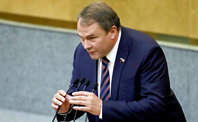 На фото: вице-спикер Госдумы РФ Петр Толстой