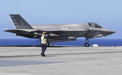 На фото: американский истребитель F-35