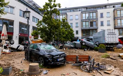 На фото: последствия наводнения в германской земле Рейнланд-Пфальц