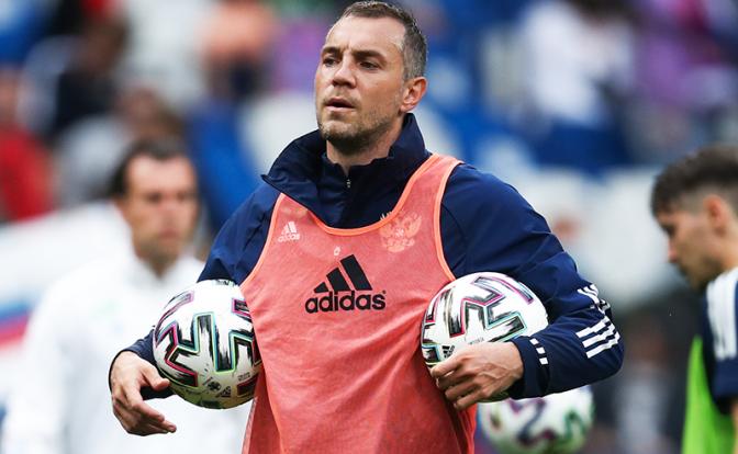 На фото: футболист Артем Дзюба