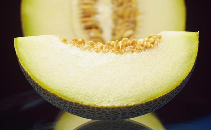 Врач-диетолог рассказал, кому нельзя есть дыню