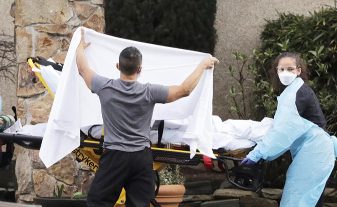 «Ошибка властей»: вирусолог о высокой смертности от ковида в Болгарии