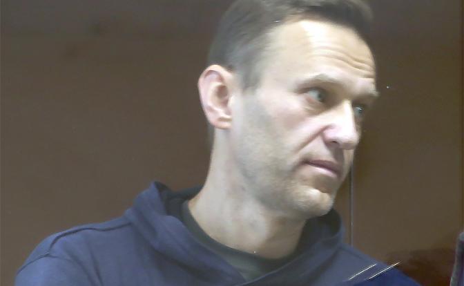 Нарышкин: СВР знает часть правды об «отравлении» Навального