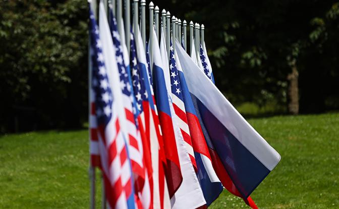 США высылают более 20 российских дипломатов