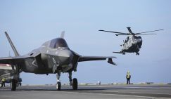 Новости из Америки: “Русские сели за штурвал F-35 и сбили много F-15 и F-22”