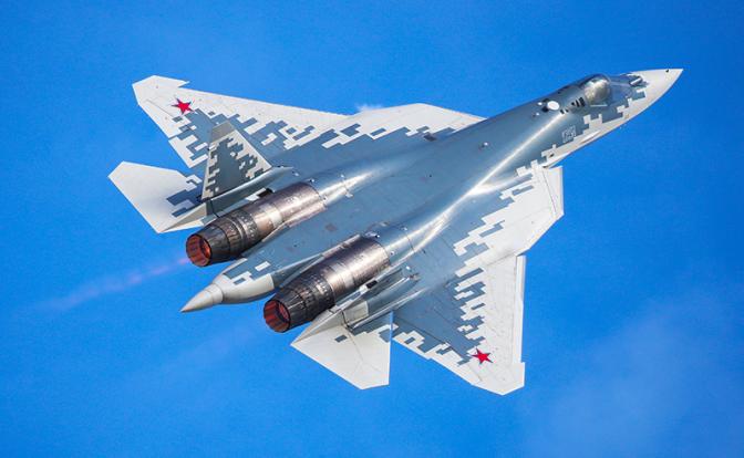 На фото: истребитель Су-57