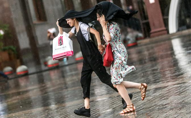 Погода выстроит линии шквалистого дождя: достанется всем!