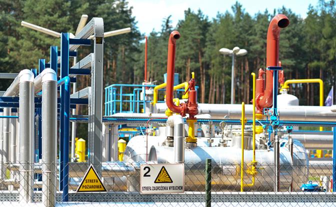 Лишь бы газ не от "москалей" : "Газпром" переведет Польшу на уголь и дрова