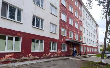 На фото: здание Пермского государственного национального исследовательского университета на улице Генкеля, где неизвестный устроил стрельбу в одном из корпусов.