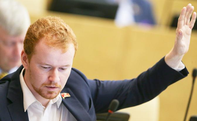 На фото: кандидат в члены ЦК КПРФ, депутат Госдумы восьмого созыва Денис Парфенов 