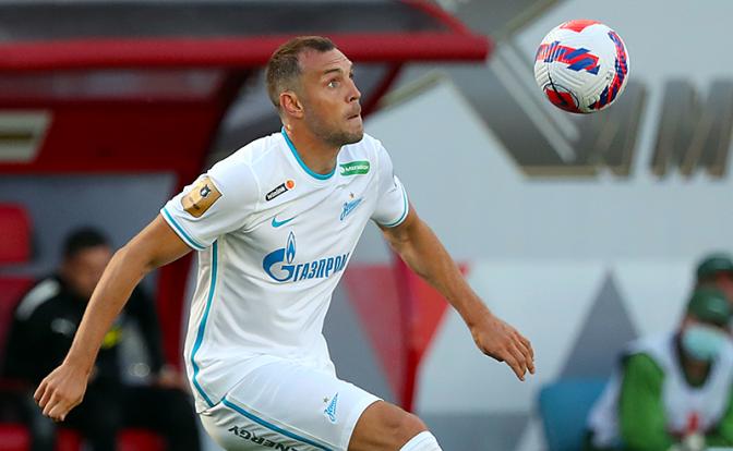 На фото: форвард петербургского «Зенита» Артём Дзюба