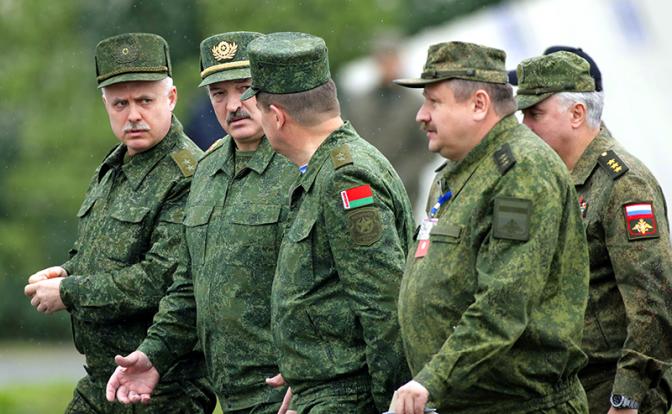 Лукашенко: вместе против Запада, но объединяться не будем