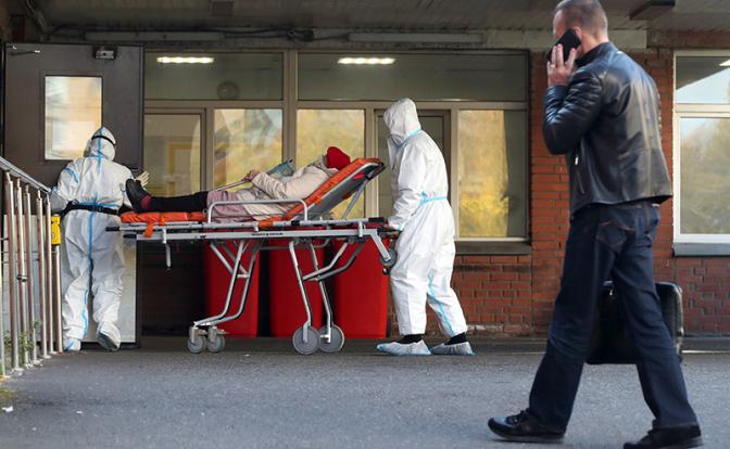 Врач рассказал, можно ли по симптомам отличить грипп от коронавируса