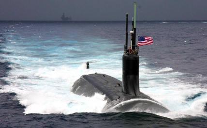 На фото: американская атомная подводная лодка USS Connecticut (SSN 22) (класс Seawolf)