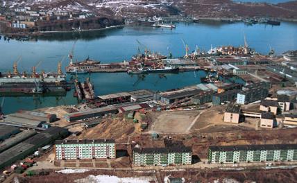 На фото: вид на АО "Петропавловская судоверфь"