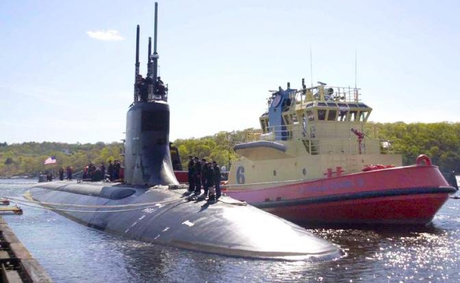 На фото: атомная подлодка "Коннектикут" (класс "Сивульф"), США