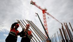 Москва хочет избавиться от "таджиков" на стройках