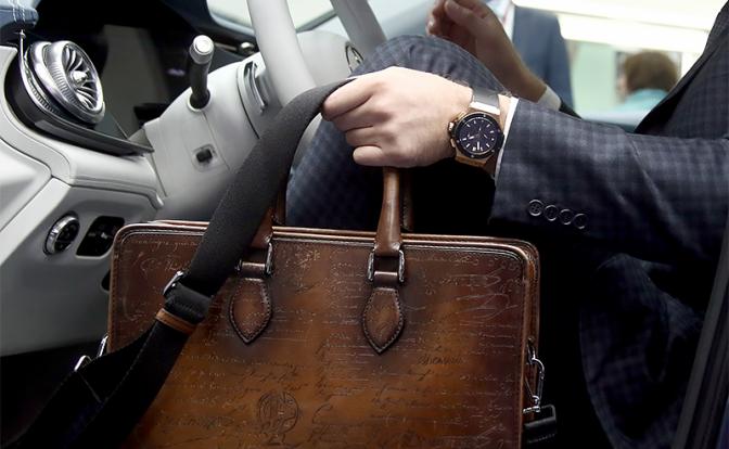 Глава комитета Госдумы по финансовому рынку Анатолий Аксаков предложил повысить ставку НДФЛ для богатых до 35%.