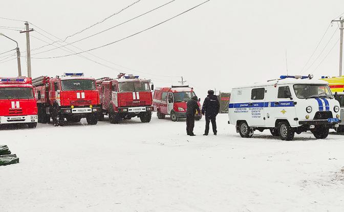 На территории шахты "Листвяжная" в городе Белово, где произошло ЧП.
