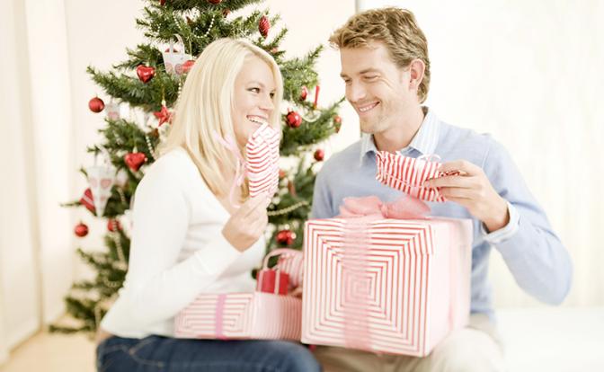 Что подарить любимым? Россияне рассказали, что хотели бы получить на Новый год
