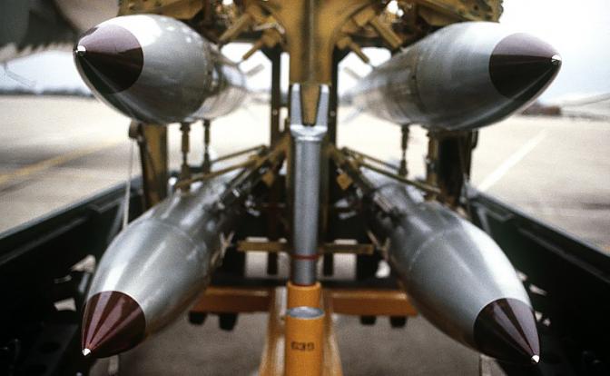 480 авиабомб B61-12: Янки готовят Китаю локальный ядерный апокалипсис